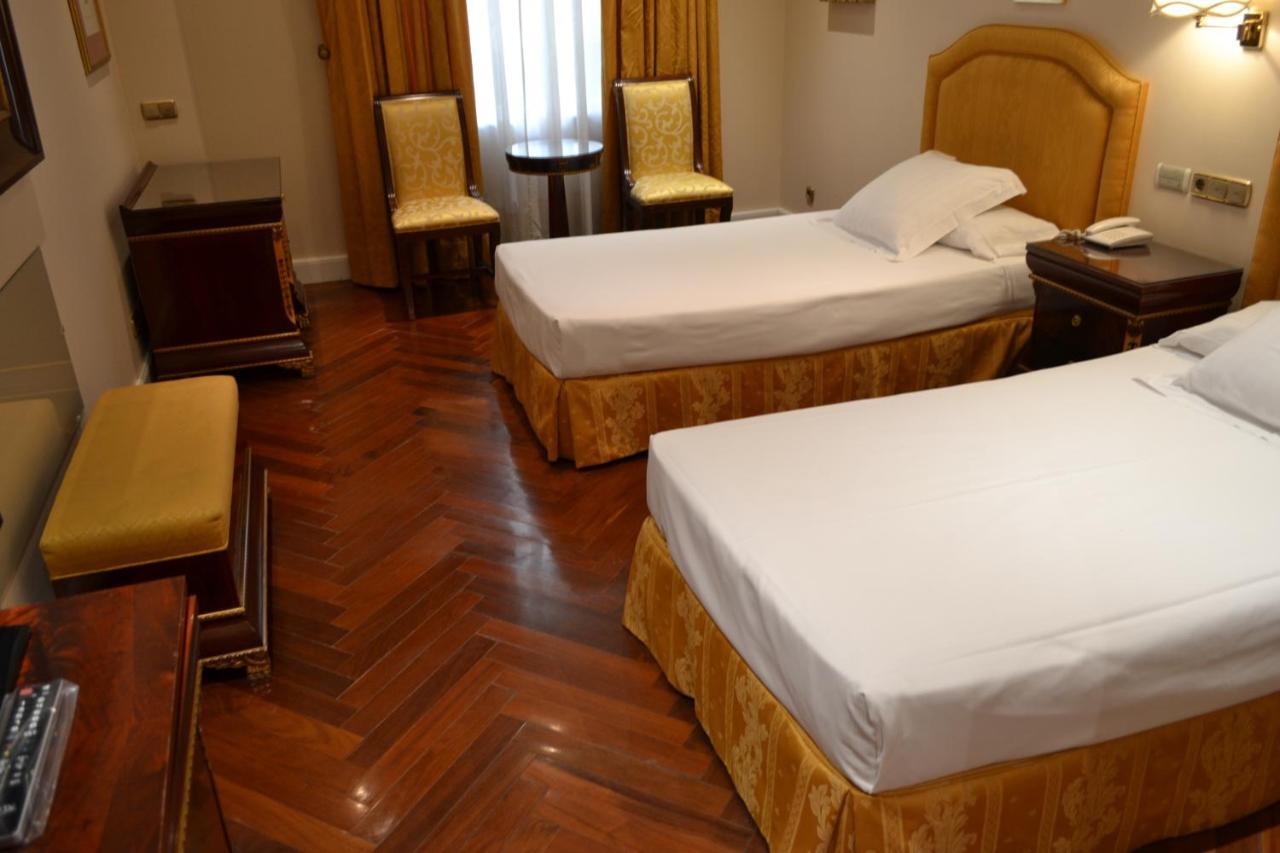 Twin Room,1272706381:JPEG