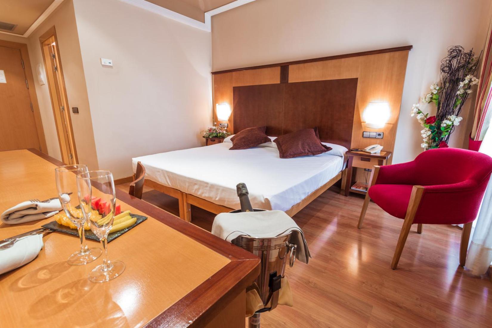Double Room (1 - 2 Adults),1530968956:JPEG