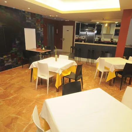 Albergue Revolutum Hostel-3