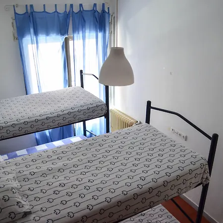 Roomin Hostel-3